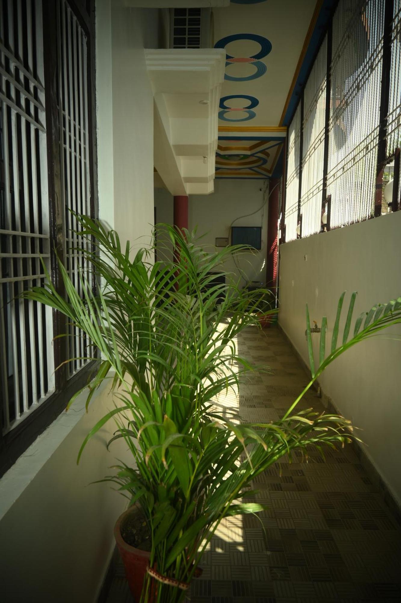 Shri Narayanam Guest House And Home Stay Ayodhya Εξωτερικό φωτογραφία