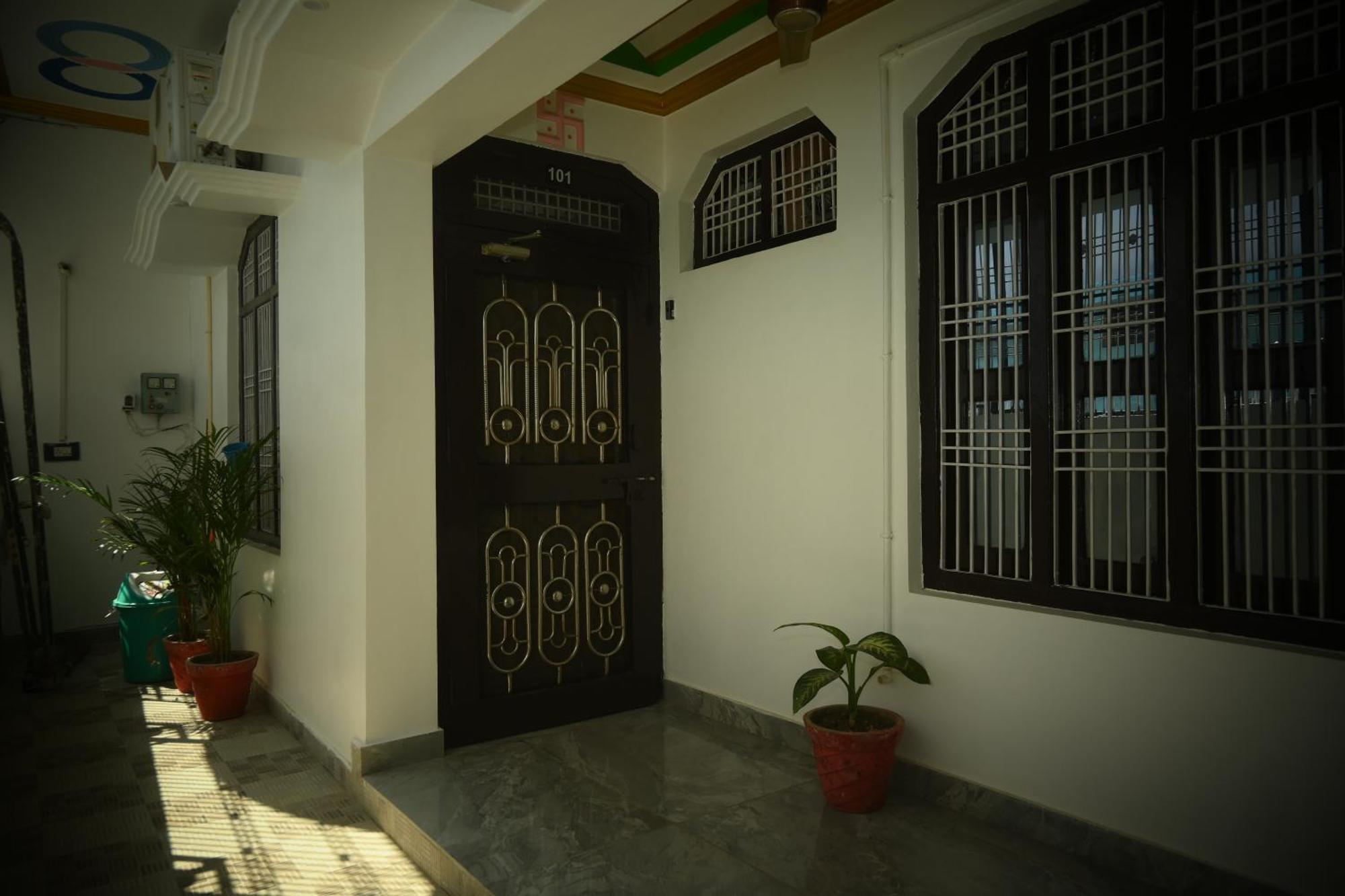 Shri Narayanam Guest House And Home Stay Ayodhya Εξωτερικό φωτογραφία